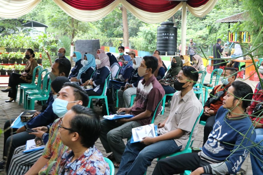 Pemberdayaan Masyarakat Desa Lewat Program Lingkungan Hijau